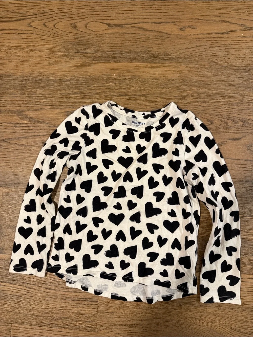 Set of 4 girls long sleeve tees - size M (8)